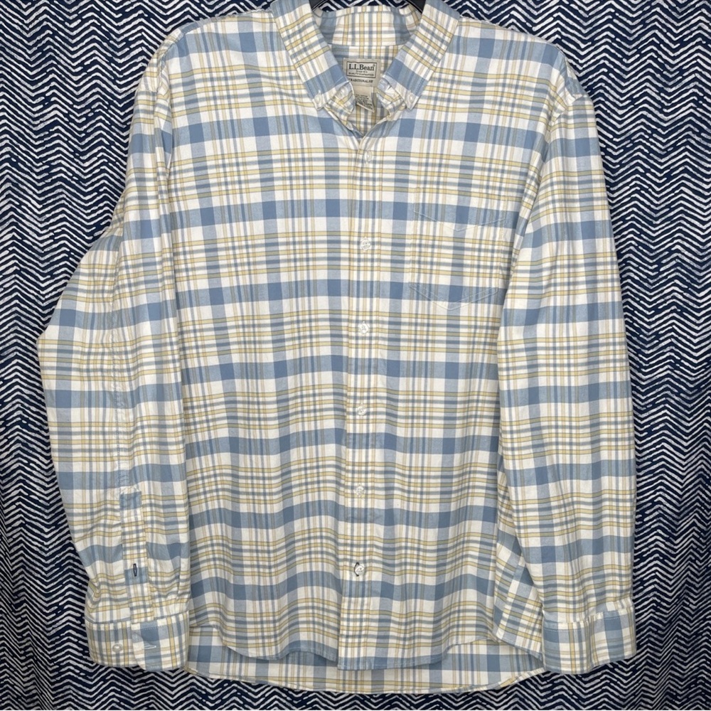 L.L. Bean Men's Casual Blue and Cream Checkered Shirt